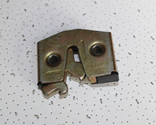 DZ1643340030 left the car door lock assembly